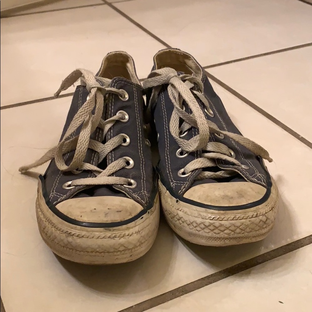 👟Navy Converse low top sneakers
